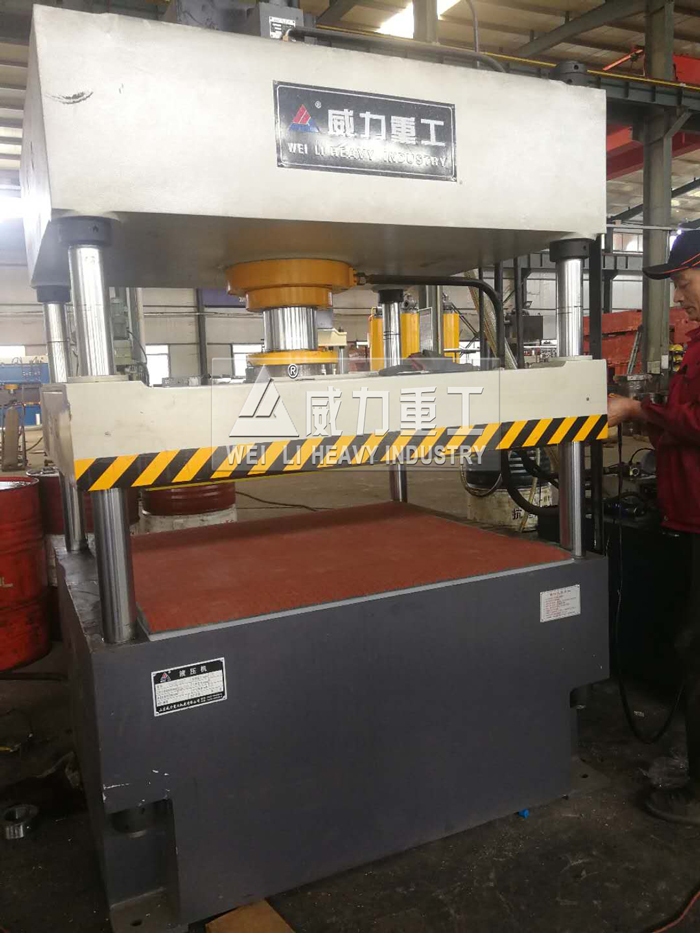 500吨热压成型液压机