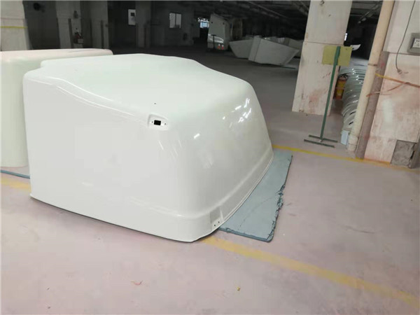 一次高温高压模压成型汽车导流罩