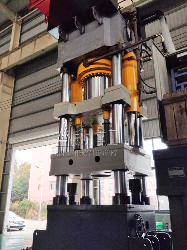 1500吨电梯配置块热压成型液压机