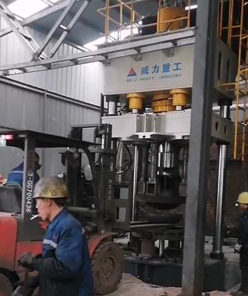 500-800吨封头拉伸液压机