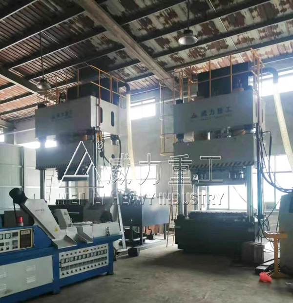 PP复合材料建筑模板模压液压机(1250吨+630吨)